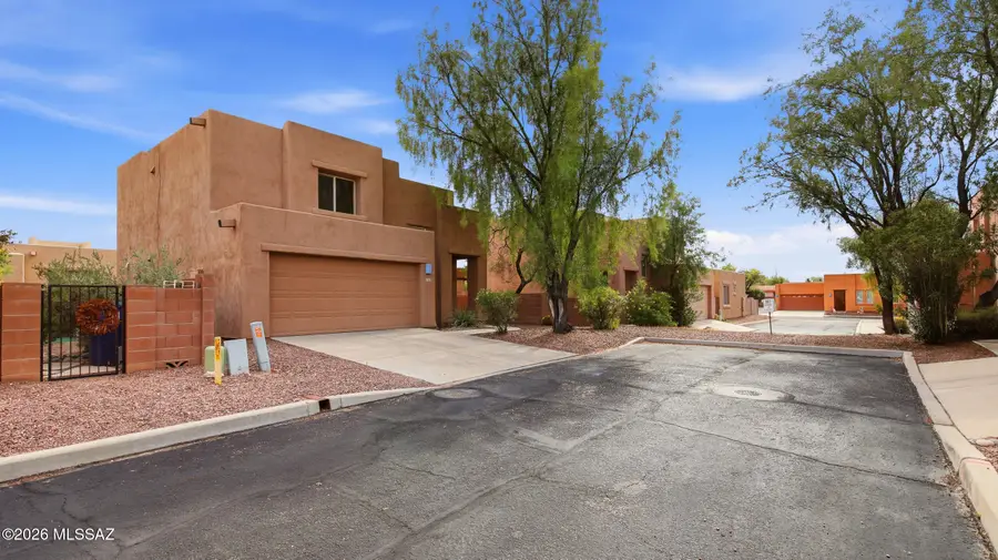 2981 N Cardell, Tucson, AZ 85712 - #2
