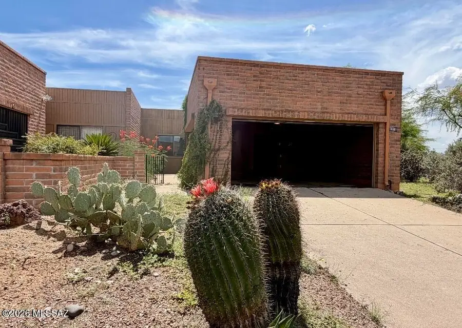 1669 W Calle Del Grajo, Green Valley, AZ 85622 - #2