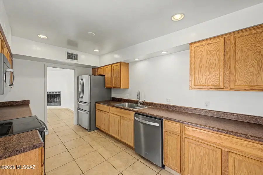 7102 E 33rd, Tucson, AZ 85710 - #3