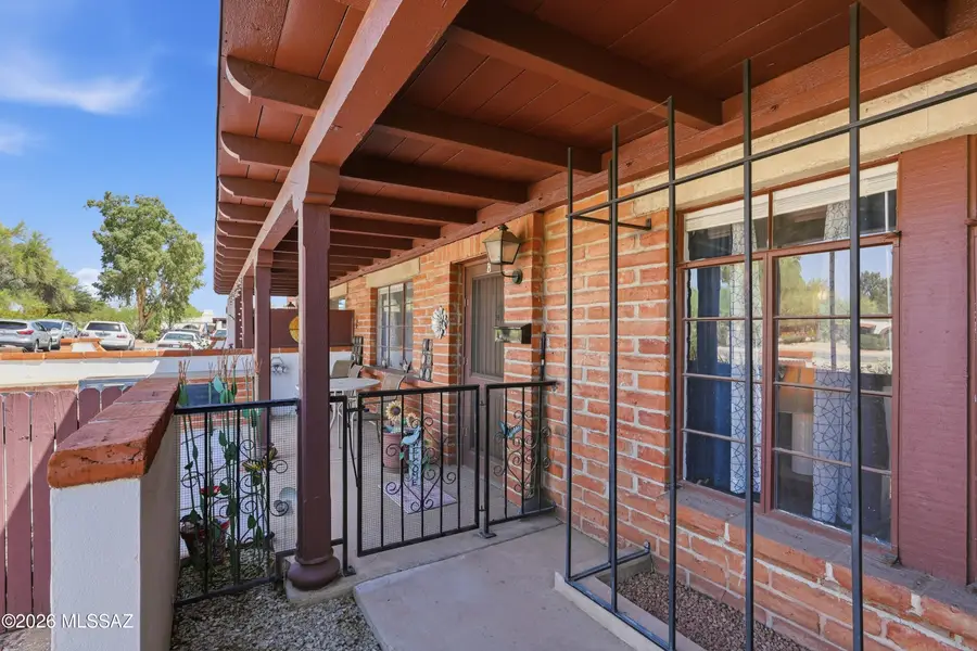 385 S La Canada, Green Valley, AZ 85614 - #3