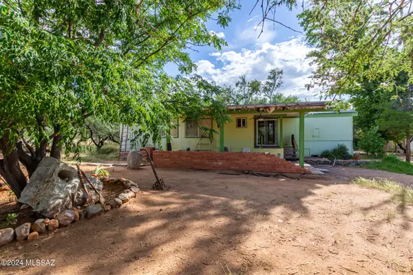 27049 S Coopers Hawk, Amado, AZ 85645