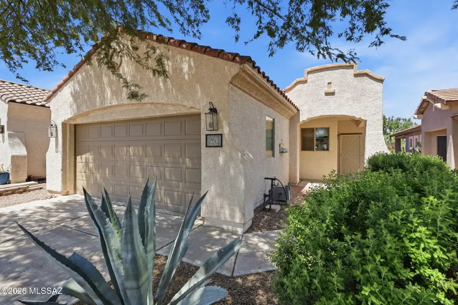 252 W Calle Media Luz, Sahuarita, AZ 85629 - #3