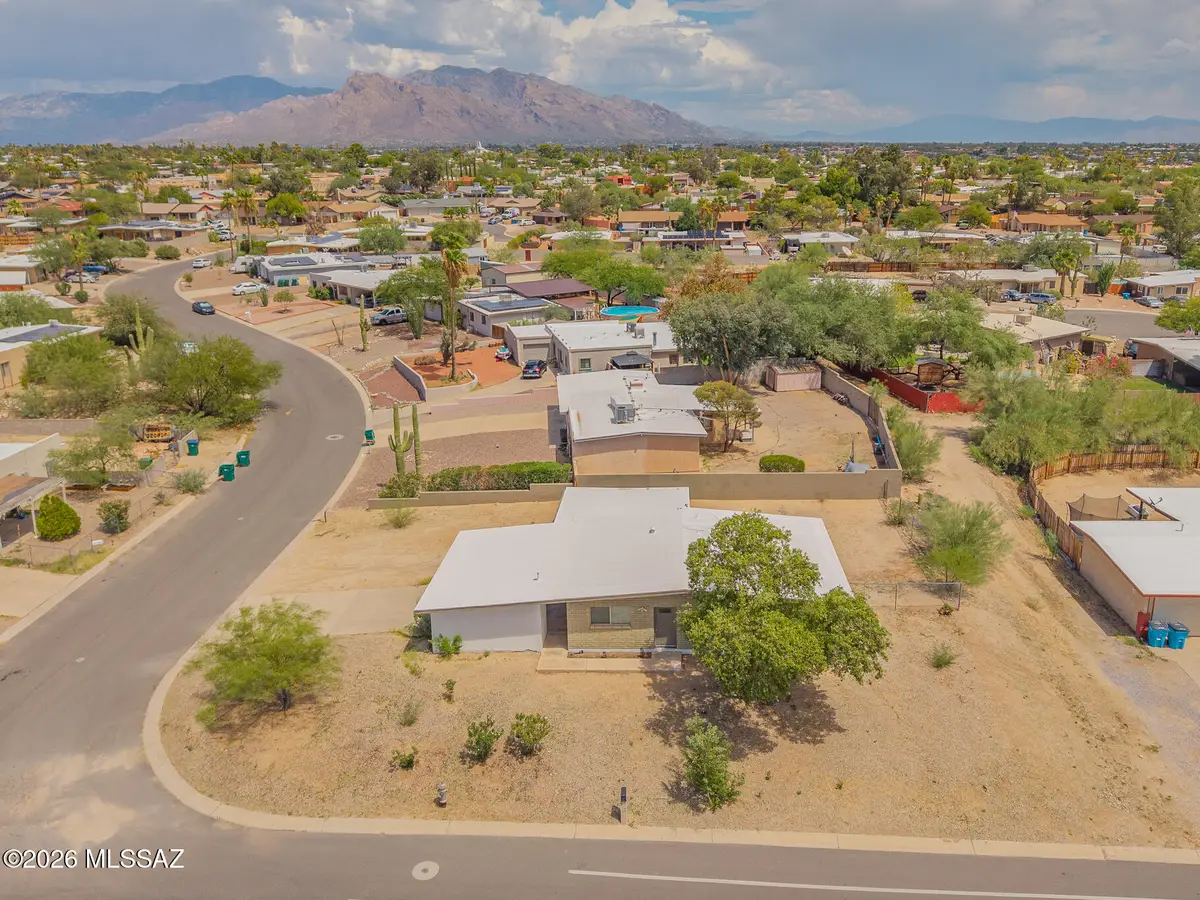 7460 N Oldfather, Tucson, AZ 85741 - #1