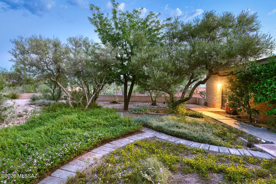 2560 N Jeanette, Tucson, AZ 85749 - #2