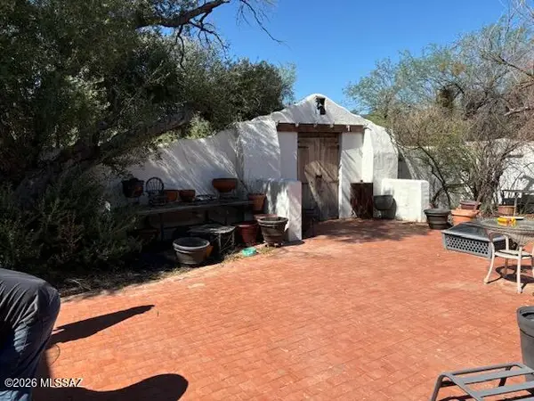 2255 E Prince, Tucson, AZ 85719