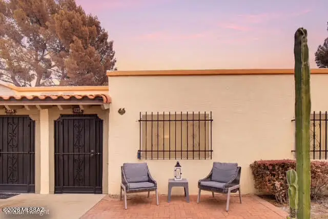 105 W Calle Del Ano, Green Valley, AZ 85614 - #1
