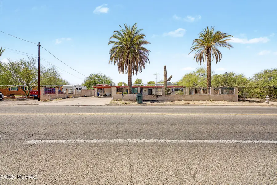 1801 N Rosemont, Tucson, AZ 85712 - #2