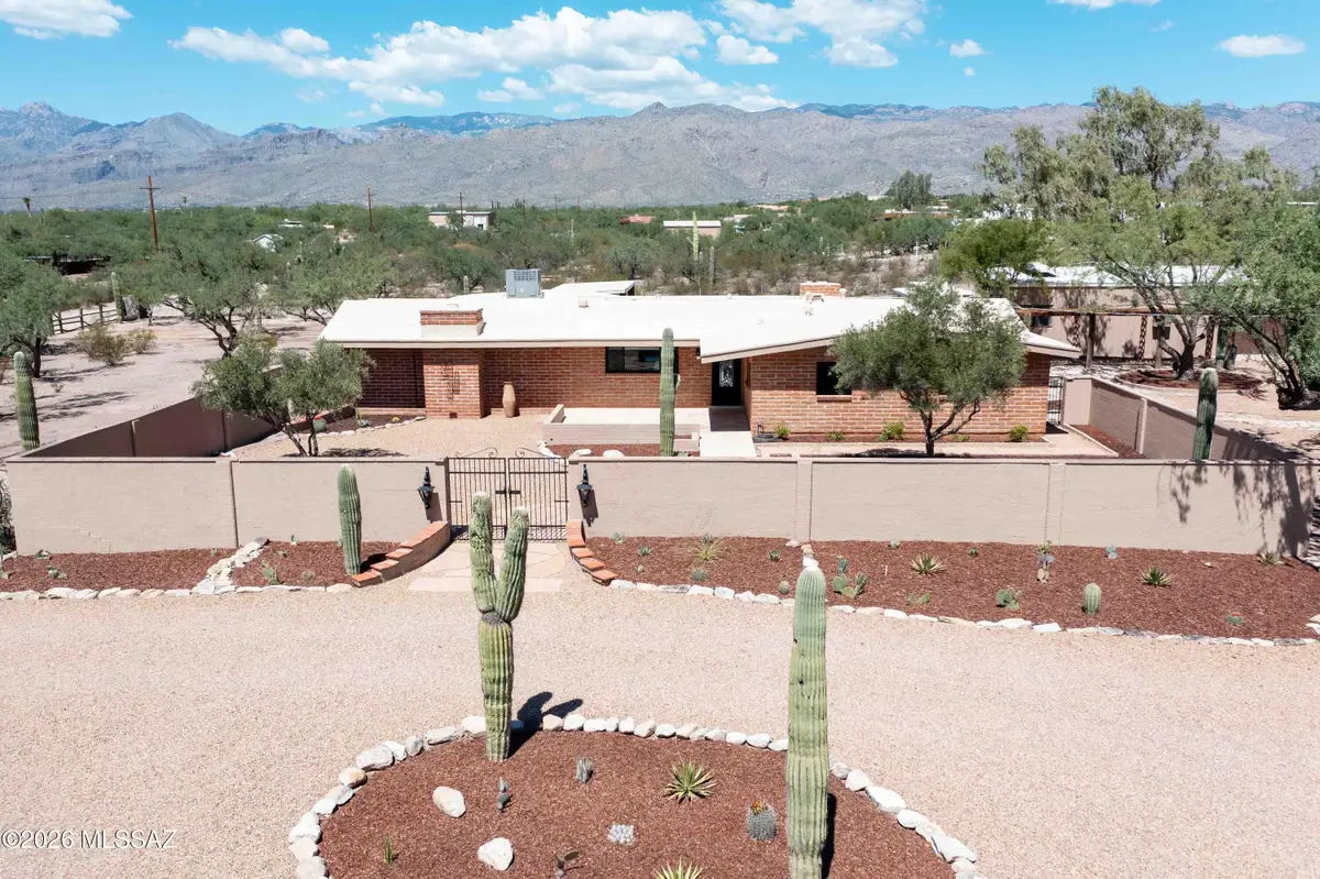 11525 E Tanque Verde, Tucson, AZ 85749 - #1