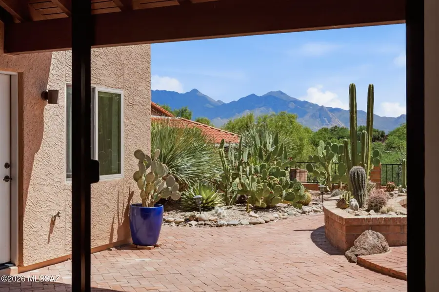 2041 W Va Del Picamaderos, Green Valley, AZ 85622 - #2