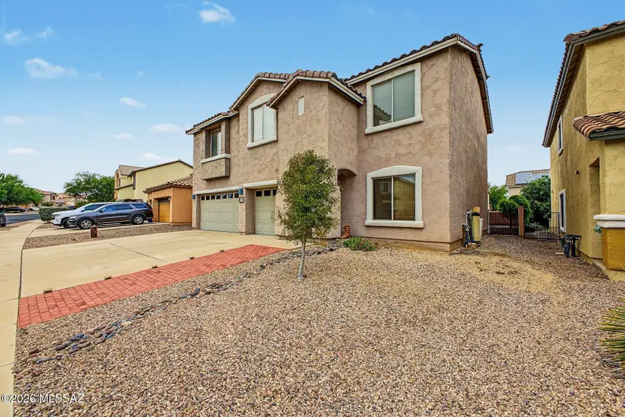 879 W Vuelta Granadina, Sahuarita, AZ 85629 - #3