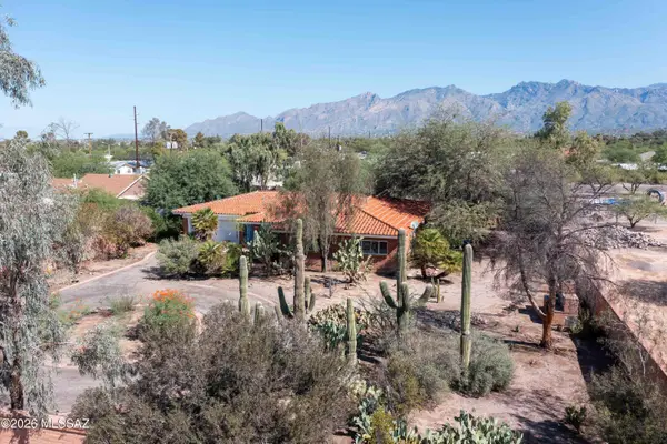 1302 N Sahuara, Tucson, AZ 85712