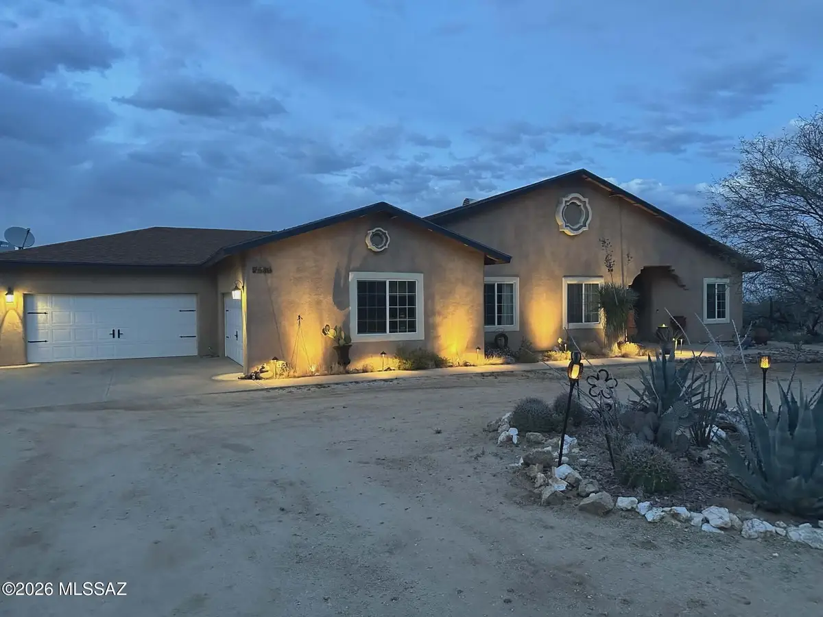 7530 W Bucking Horse, Sahuarita, AZ 85629 - #1