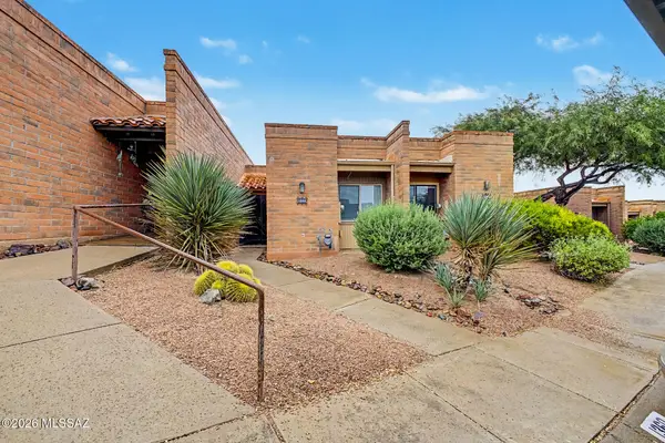 1364 W Desert Hills, Green Valley, AZ 85622