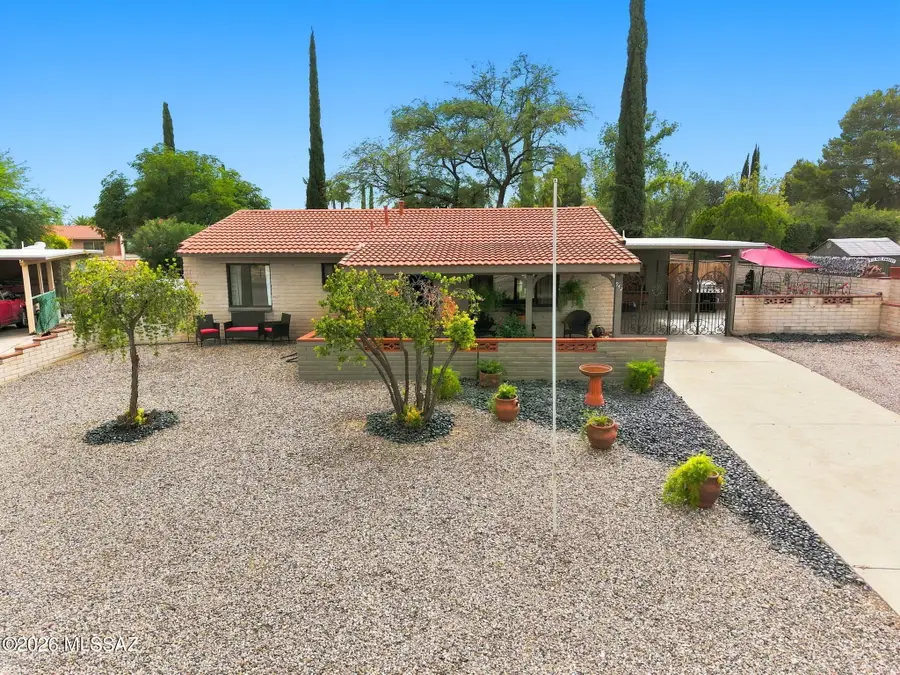 942 S Abrego, Green Valley, AZ 85614 - #2