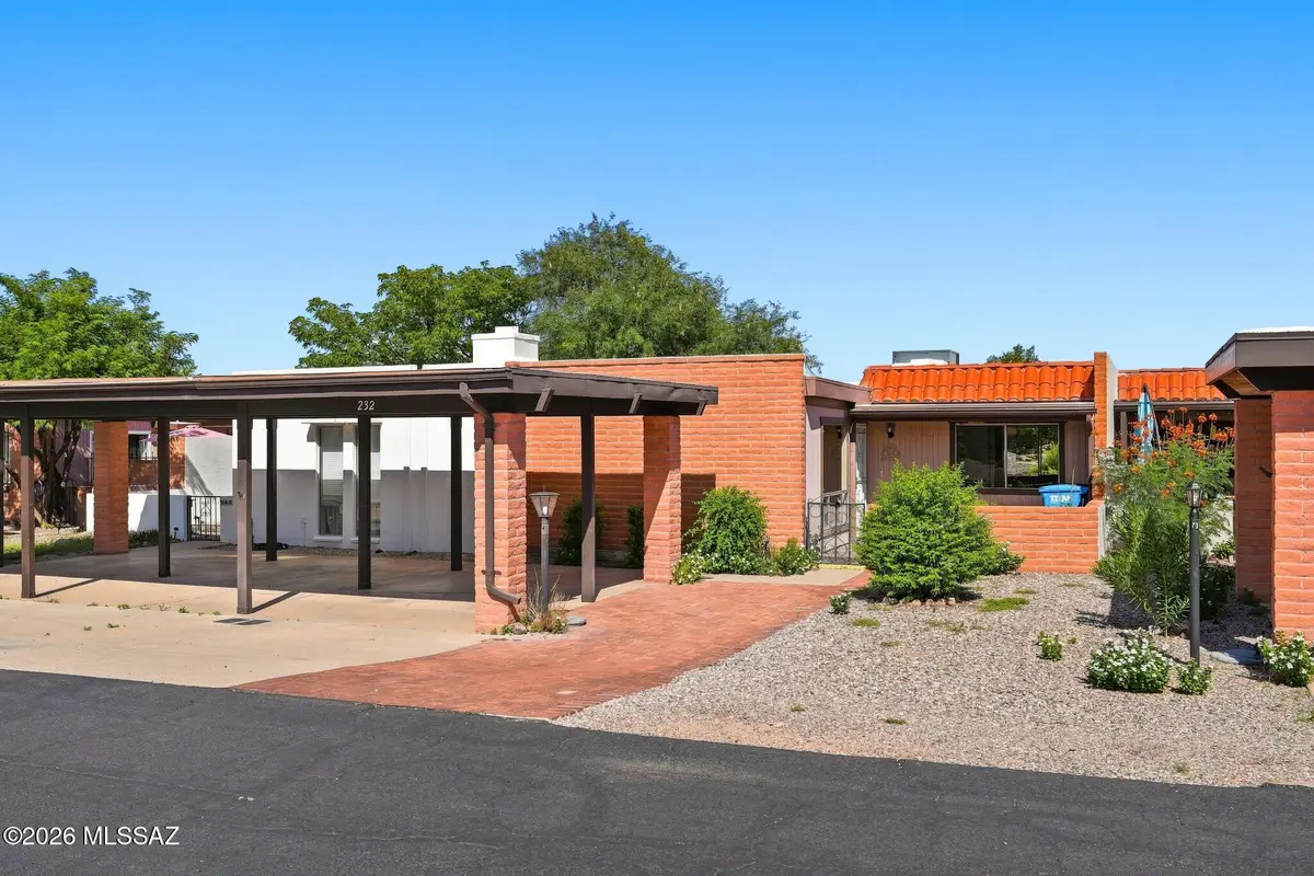 232 N Calle Del Santo, Green Valley, AZ 85614 - #1