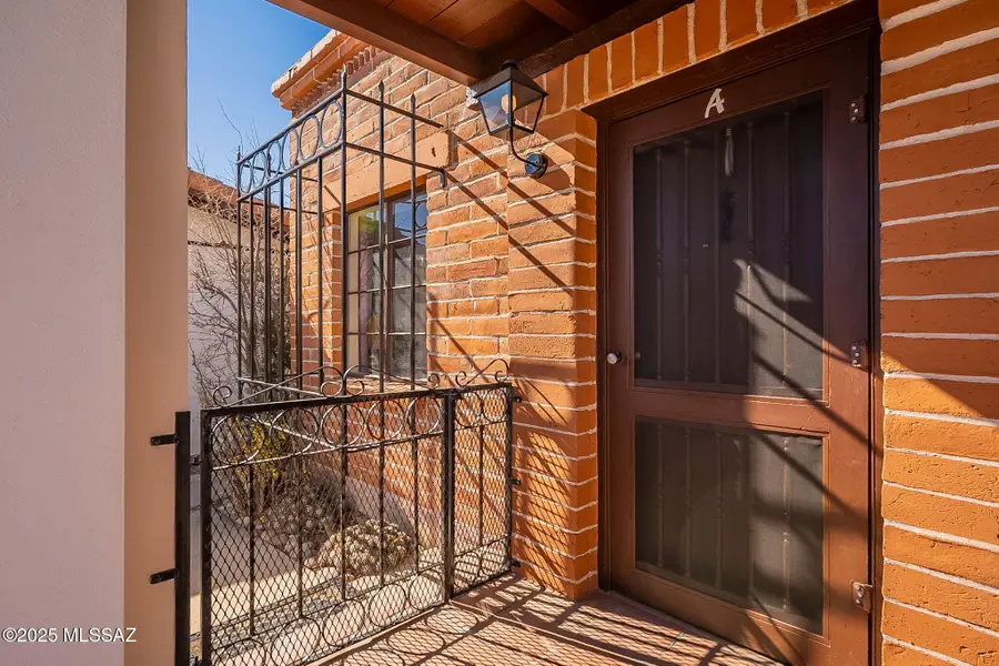 372 S Paseo Pena, Green Valley, AZ 85614 - #3