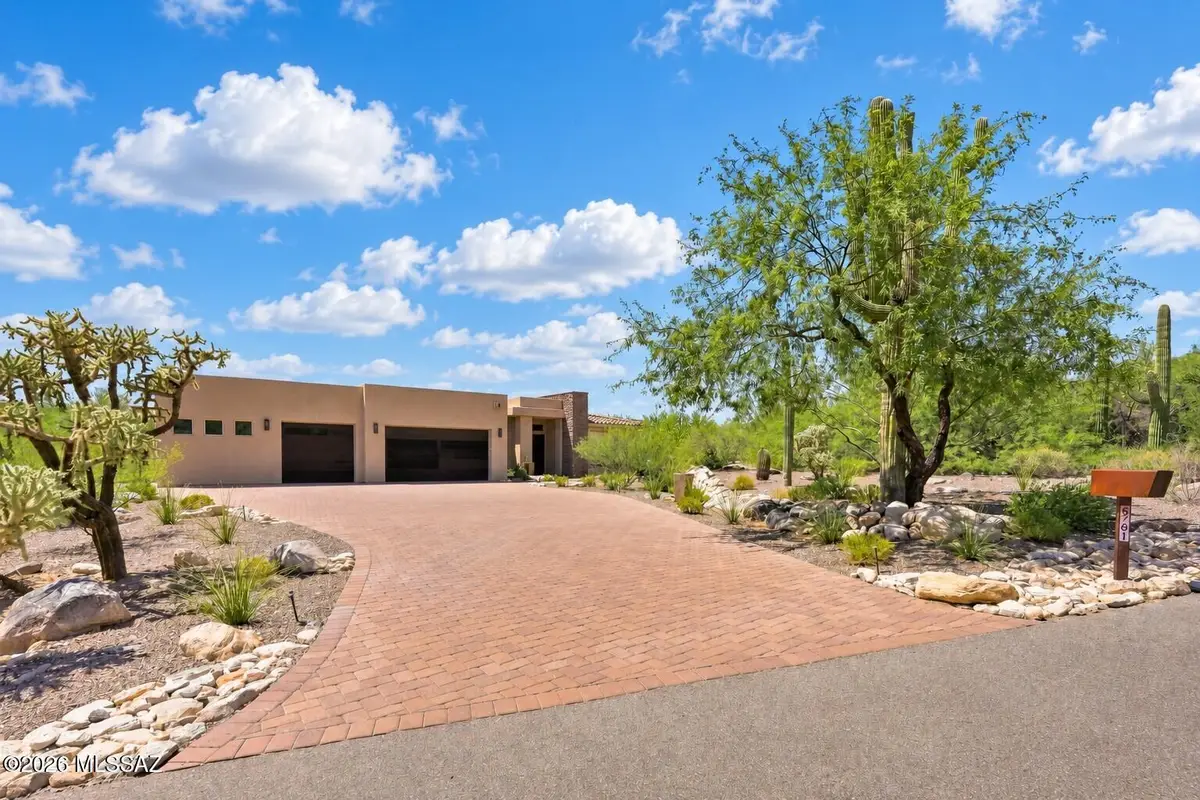 6701 N Montezuma, Tucson, AZ 85718 - #1