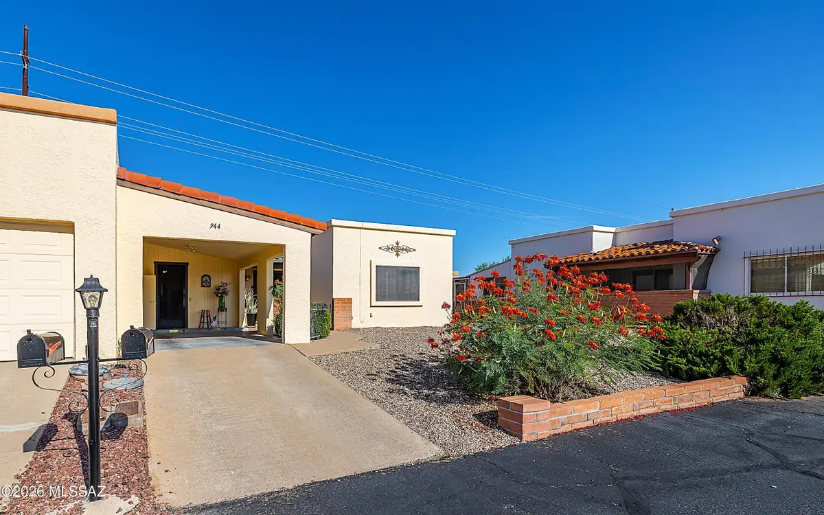 944 W Camino Guarina, Green Valley, AZ 85614 - #1