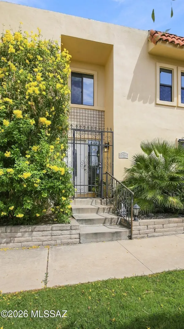 1334 S Camino Seco, Tucson, AZ 85710