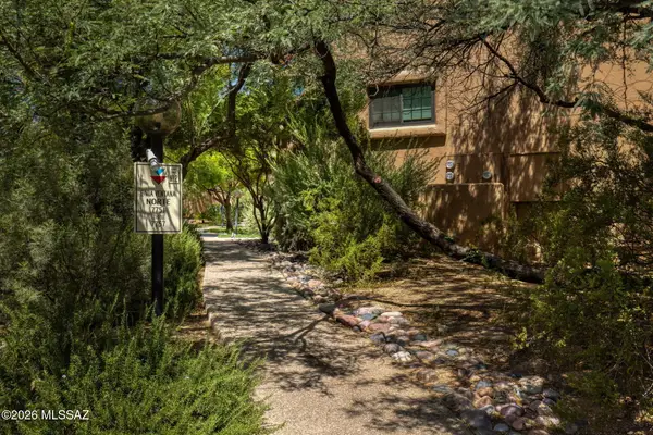 7755 E Via Ventana Norte, Tucson, AZ 85750