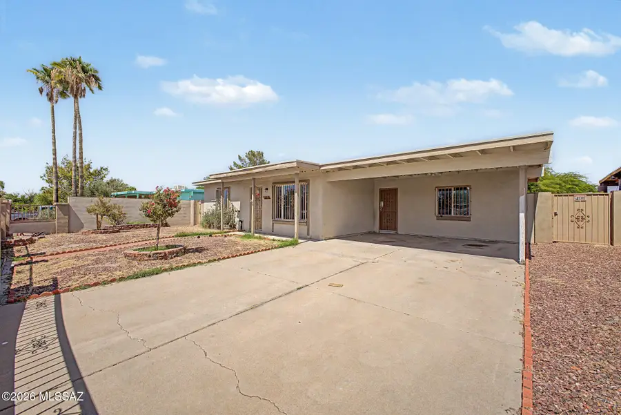 2111 E Minorka, Tucson, AZ 85706 - #2