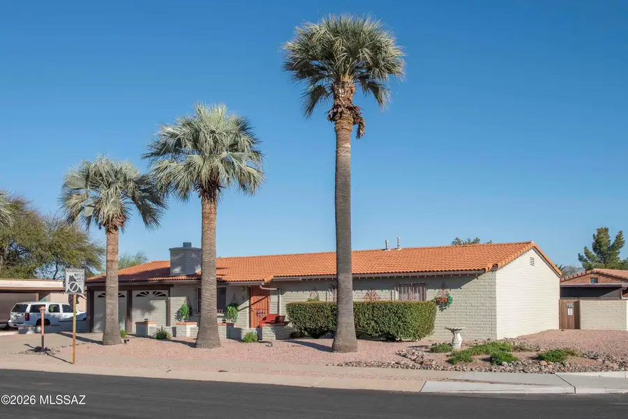 1031 S La Pera, Green Valley, AZ 85614 - #2