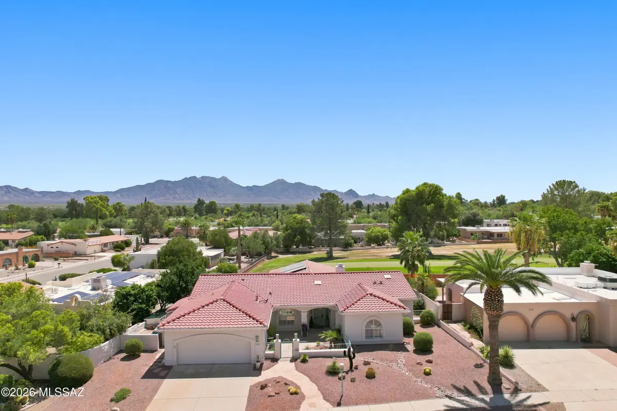 286 E Paseo De Golf, Green Valley, AZ 85614 - #1