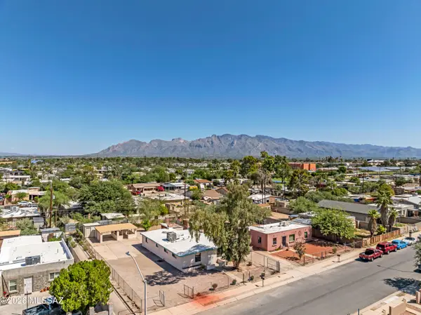 758 W Paris Promenade, Tucson, AZ 85705