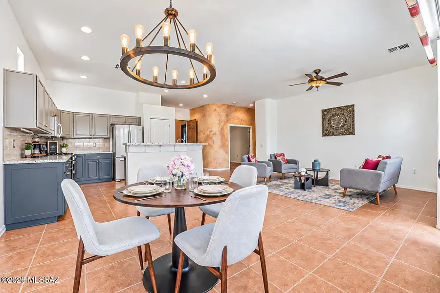 267 N Va La Castellana, Green Valley, AZ 85614 - #2