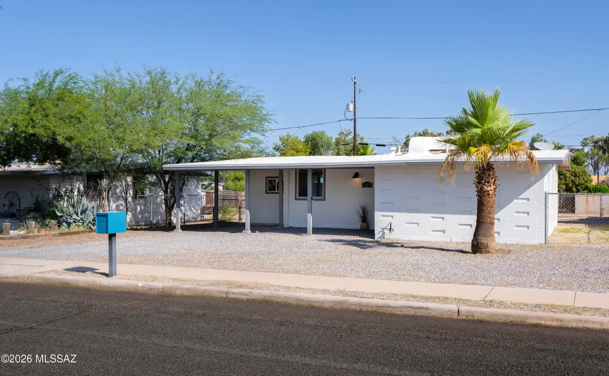4257 E Valentine, Tucson, AZ 85711 - #1
