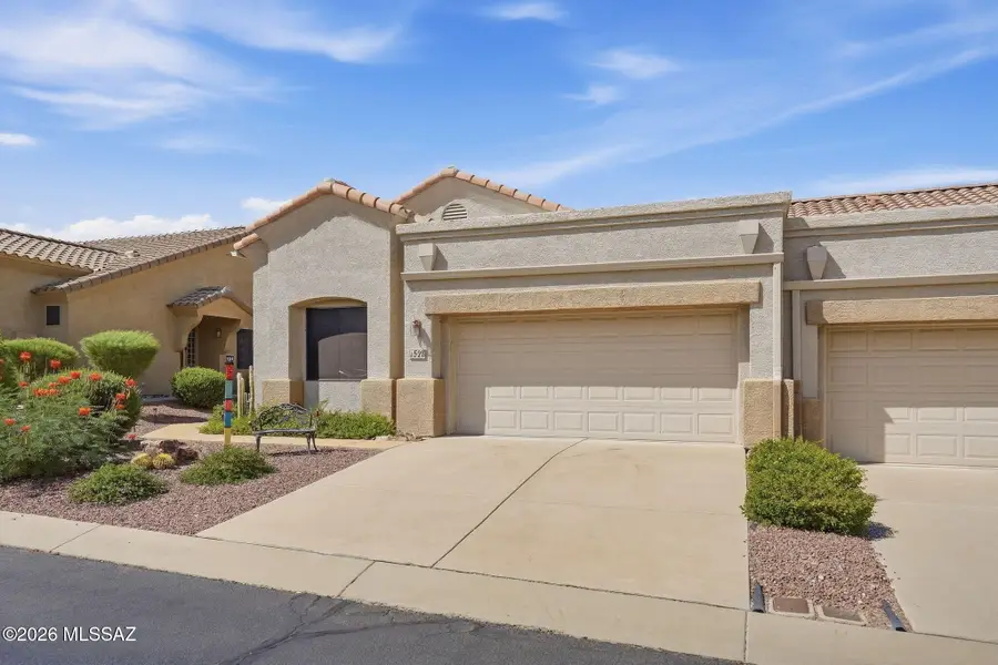 528 W Knotwood, Green Valley, AZ 85614 - #3