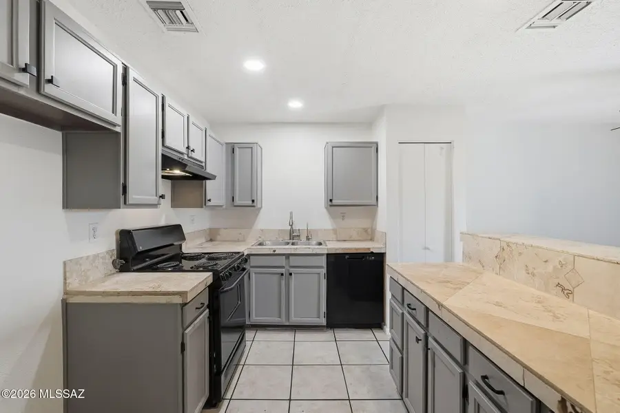 2604 W Ironcrest, Tucson, AZ 85745 - #3