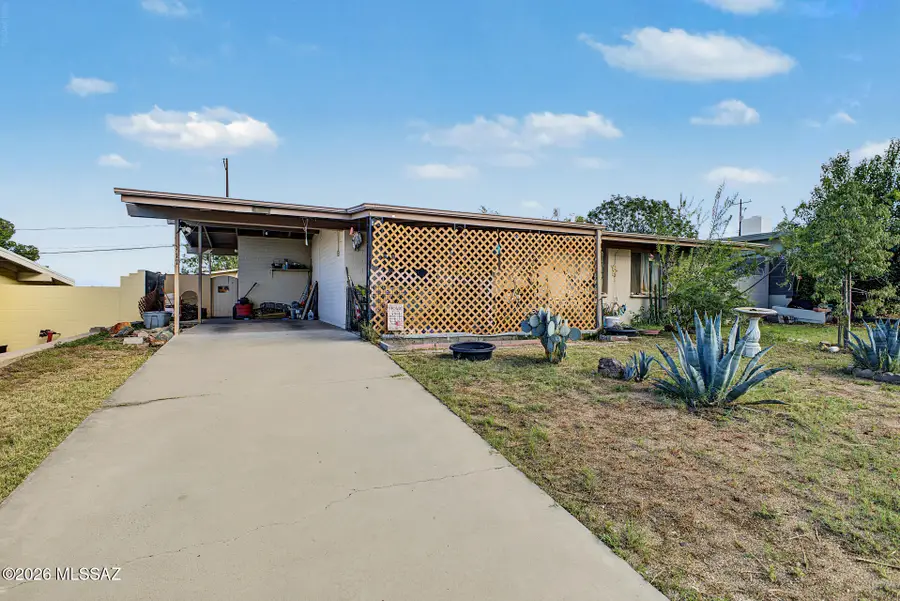 917 W 3rd, San Manuel, AZ 85631 - #2