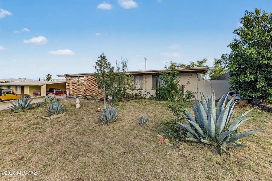 917 W 3rd, San Manuel, AZ 85631 - #3