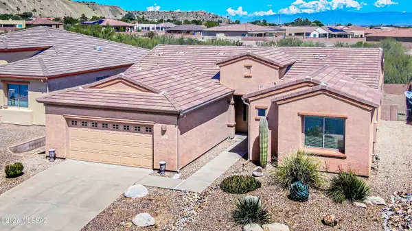 986 W Bosch, Green Valley, AZ 85614