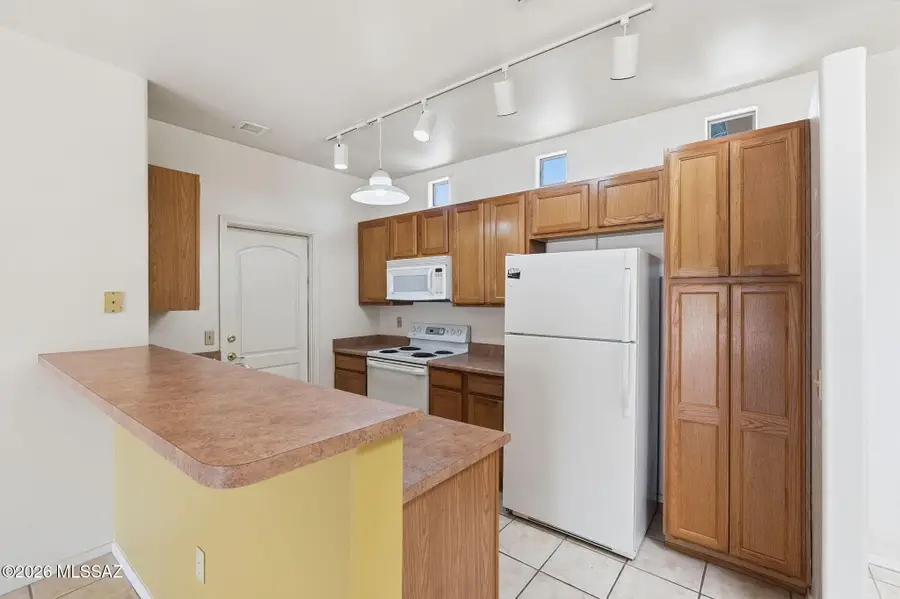 996 W Va De La Fonda, Green Valley, AZ 85614 - #2