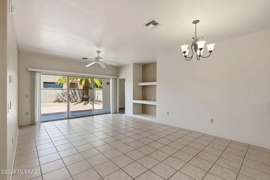 996 W Va De La Fonda, Green Valley, AZ 85614 - #3
