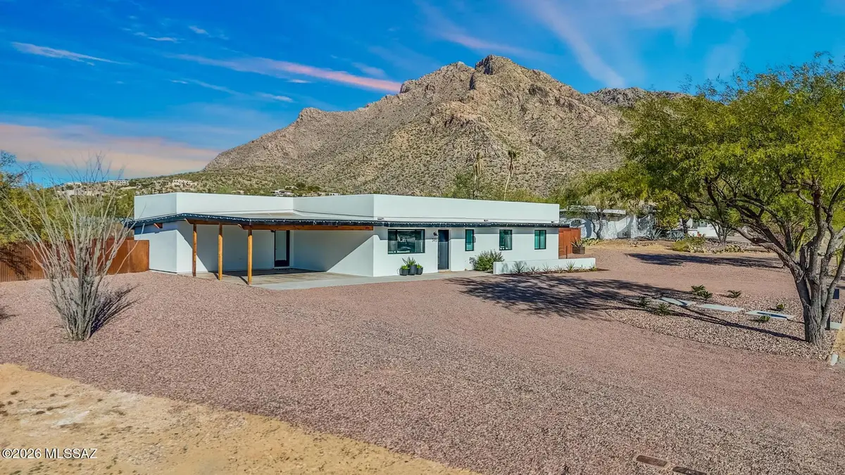 345 E Catalina Shadows, Tucson, AZ 85704 - #1