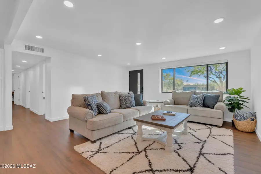 345 E Catalina Shadows, Tucson, AZ 85704 - #3