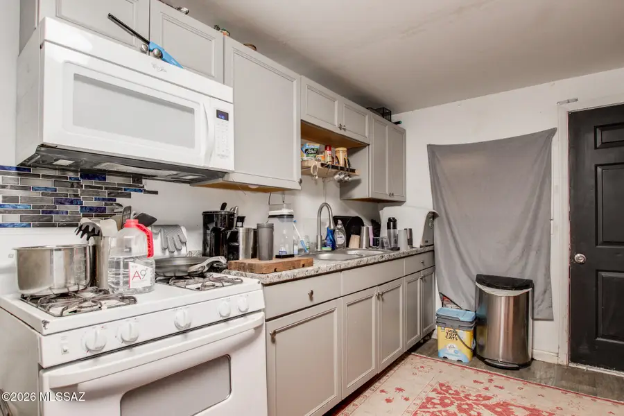 252 W Blacklidge, Tucson, AZ 85705 - #2