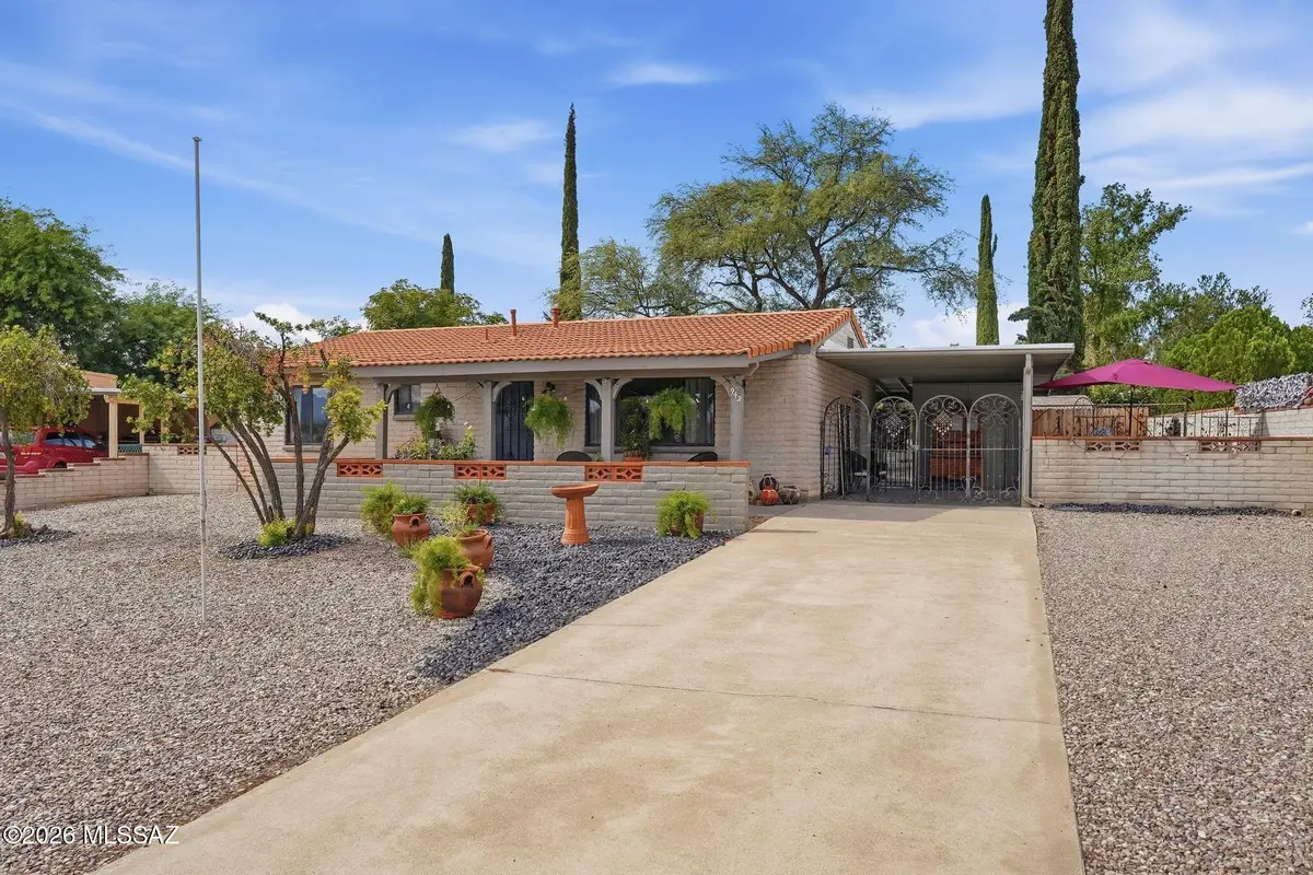 942 S Abrego, Green Valley, AZ 85614 - #1