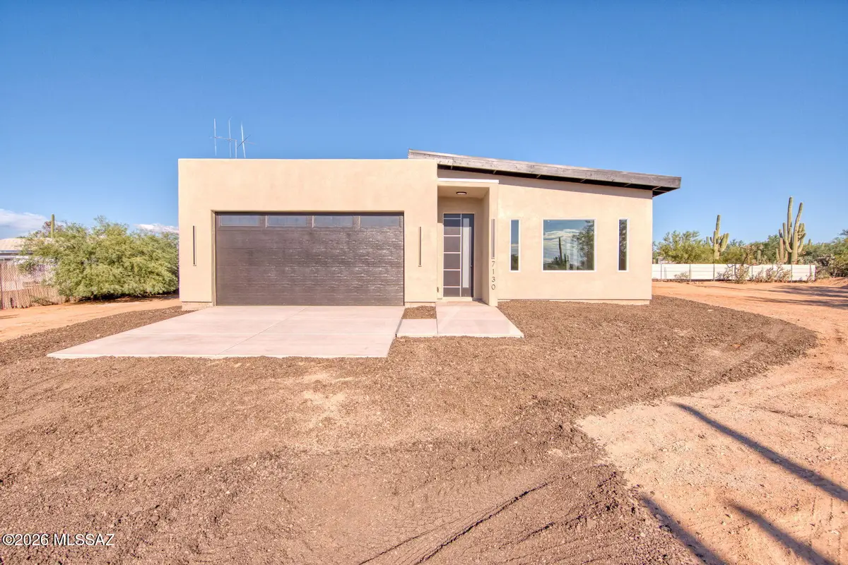 7130 N Featherstone, Tucson, AZ 85743 - #1