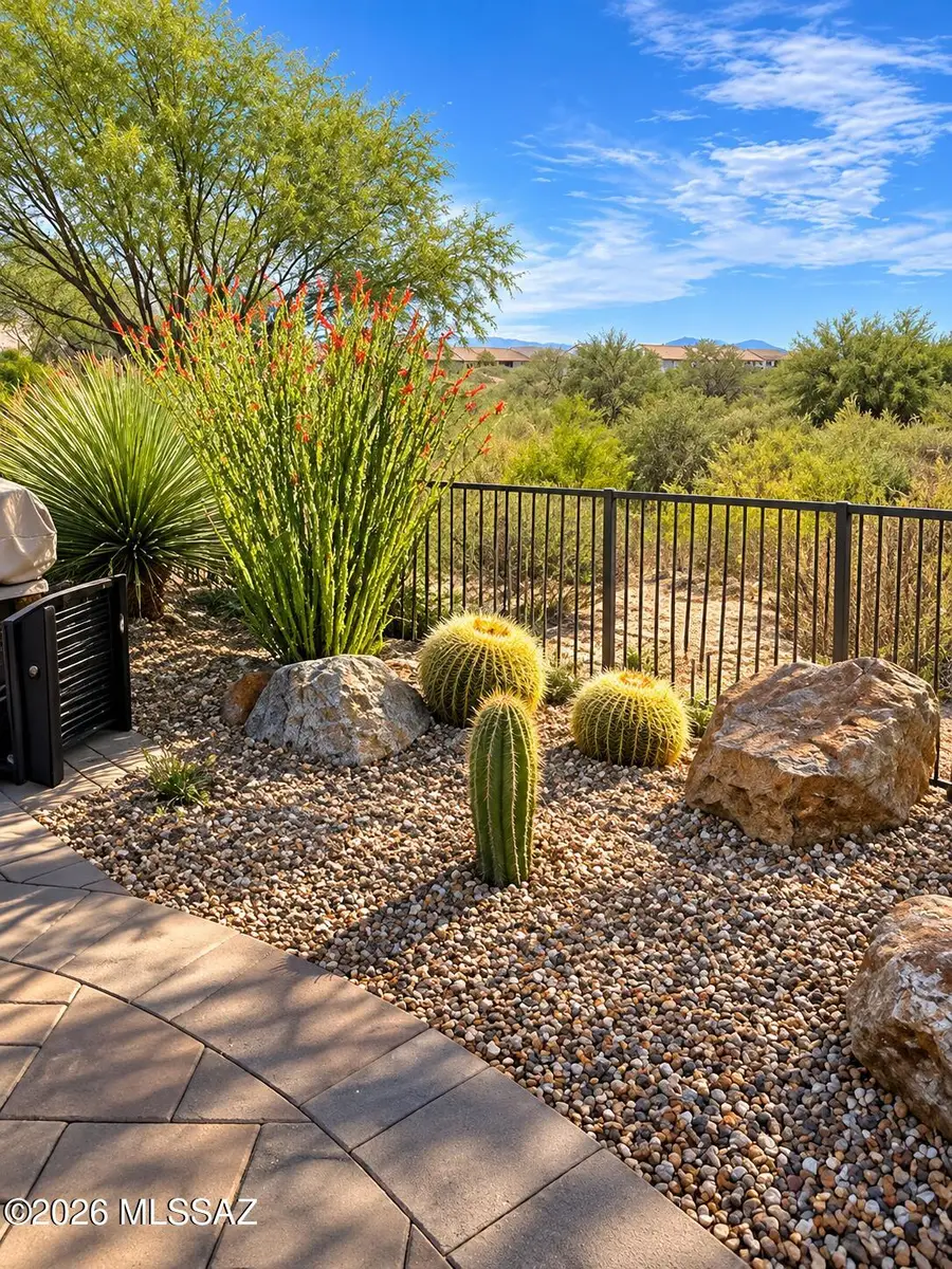 60369 E Ankole, Oracle, AZ 85623 - #2