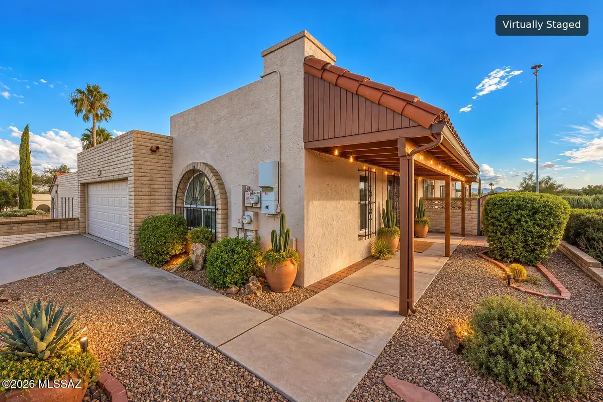 1051 W Camino Velasquez, Green Valley, AZ 85622 - #1