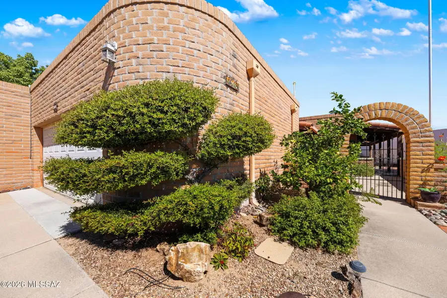 1618 W Calle Hacienda, Green Valley, AZ 85622 - #2