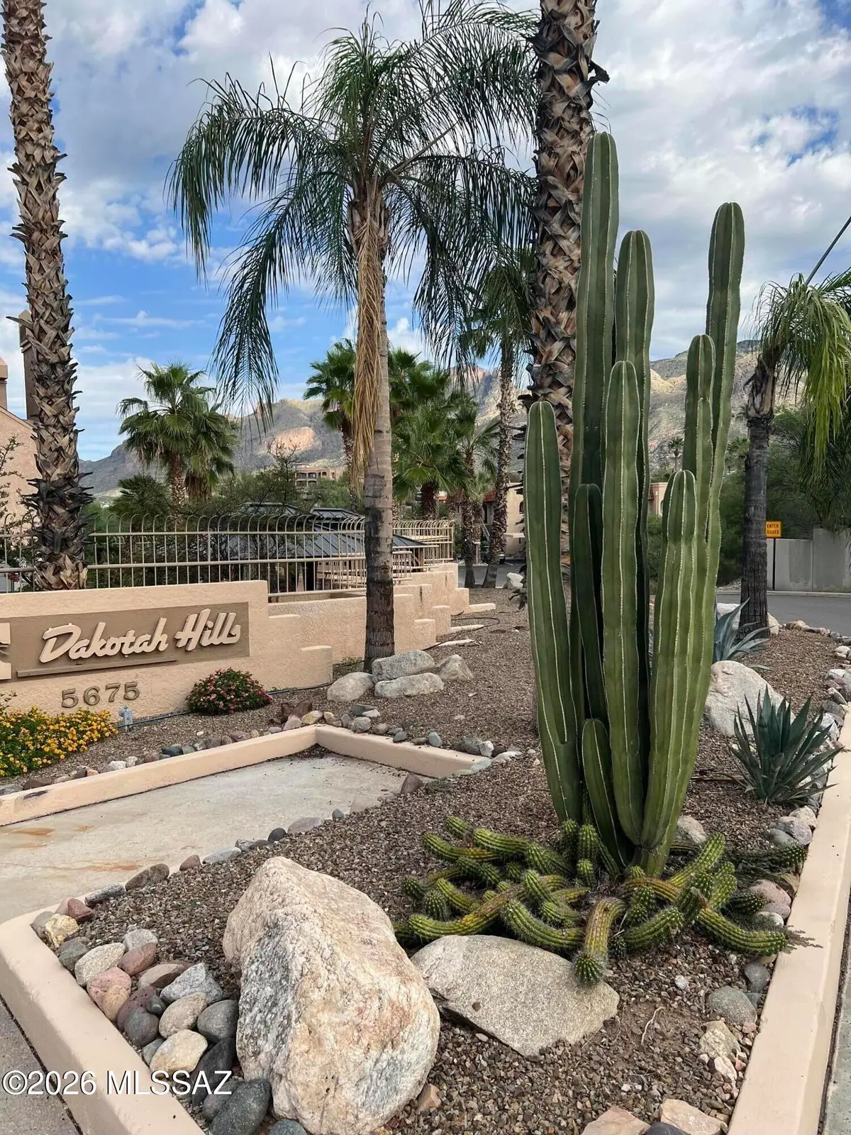 5675 N Camino Esplendora, Tucson, AZ 85718 - #1