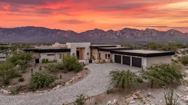13977 N Flint Peak, Oro Valley, AZ 85755