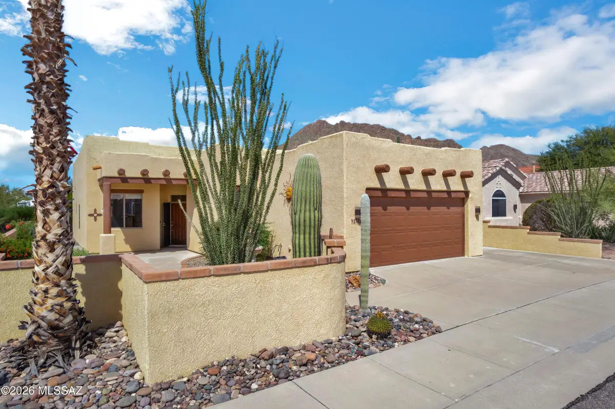 2702 S Falcon View, Tucson, AZ 85713 - #1