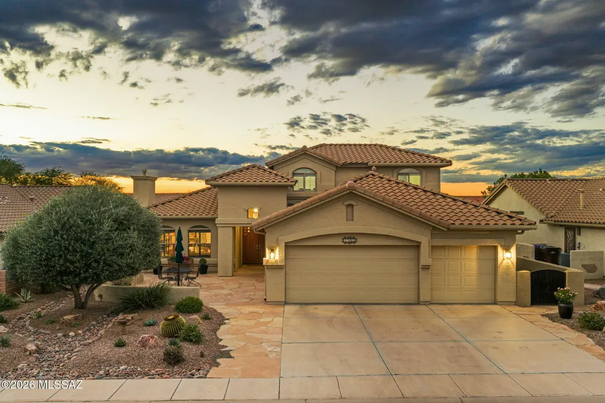 2501 E Bluejay Bluff, Green Valley, AZ 85614 - #1