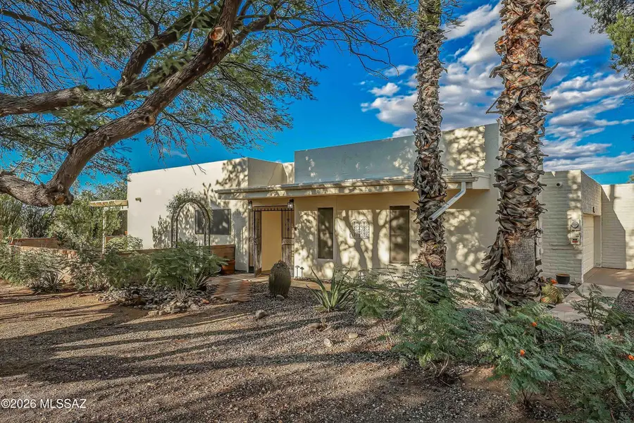 1532 W Calle Mendoza, Green Valley, AZ 85622 - #2
